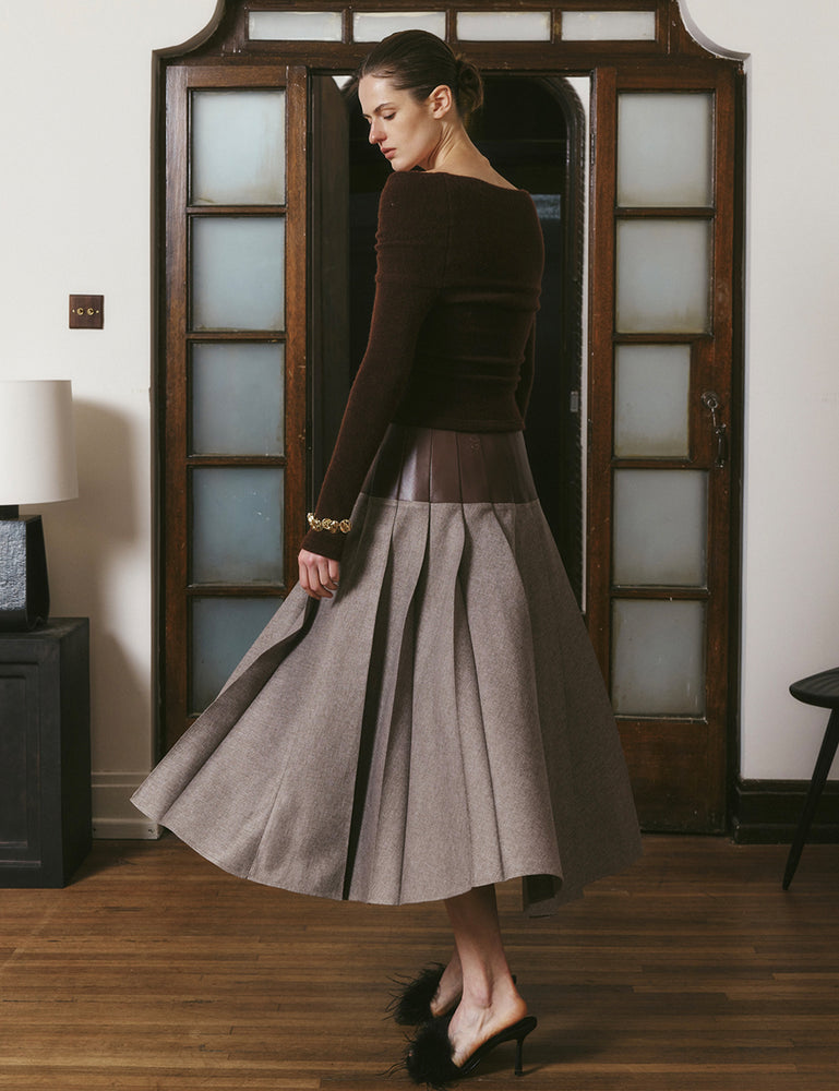 Pleated skirt